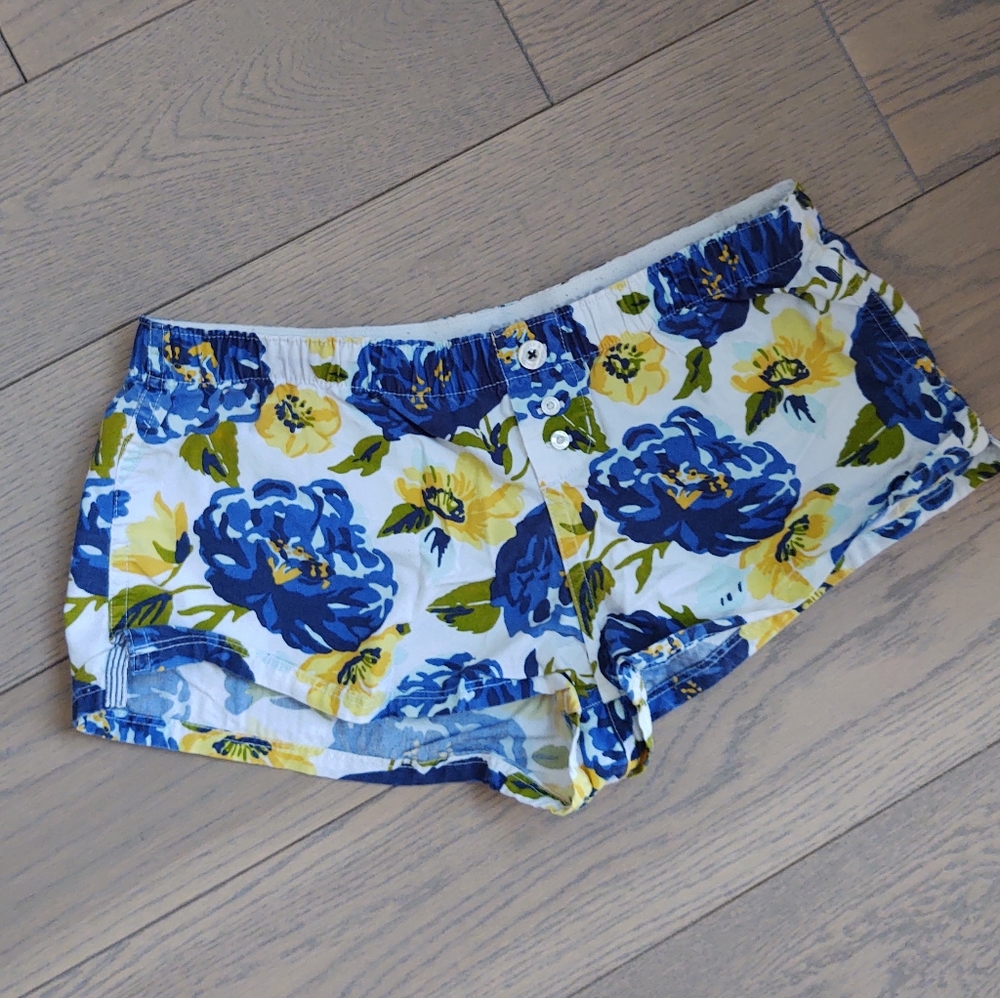 Gilly Hicks pajamas